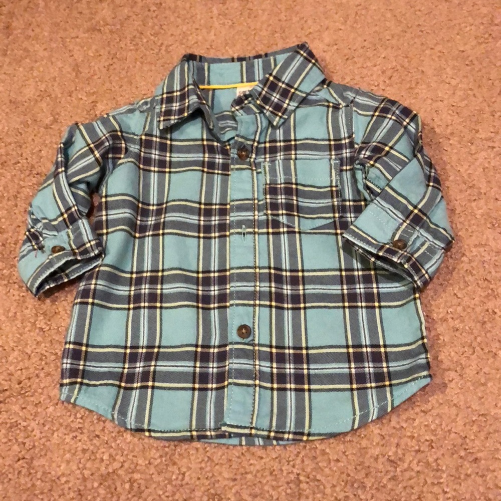 Super adorable shirt. Great color and condition